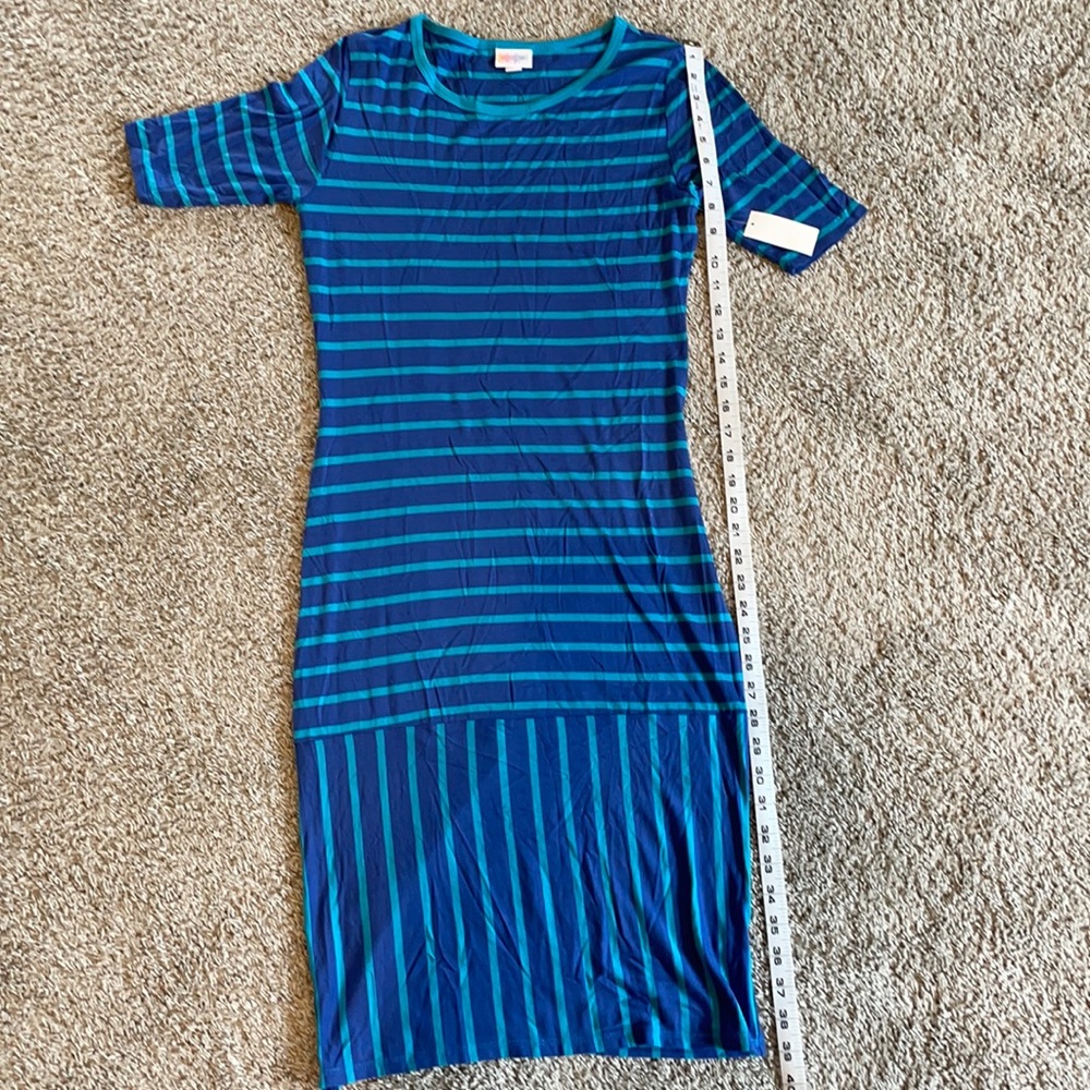 Stretchy midi dress, nwt. So soft and comfy!